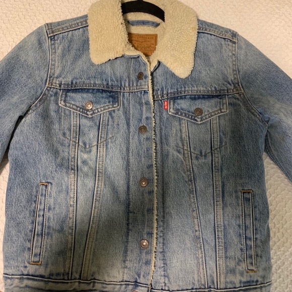 Levi's Jackets & Blazers - Levi’s Sherpa Jacket